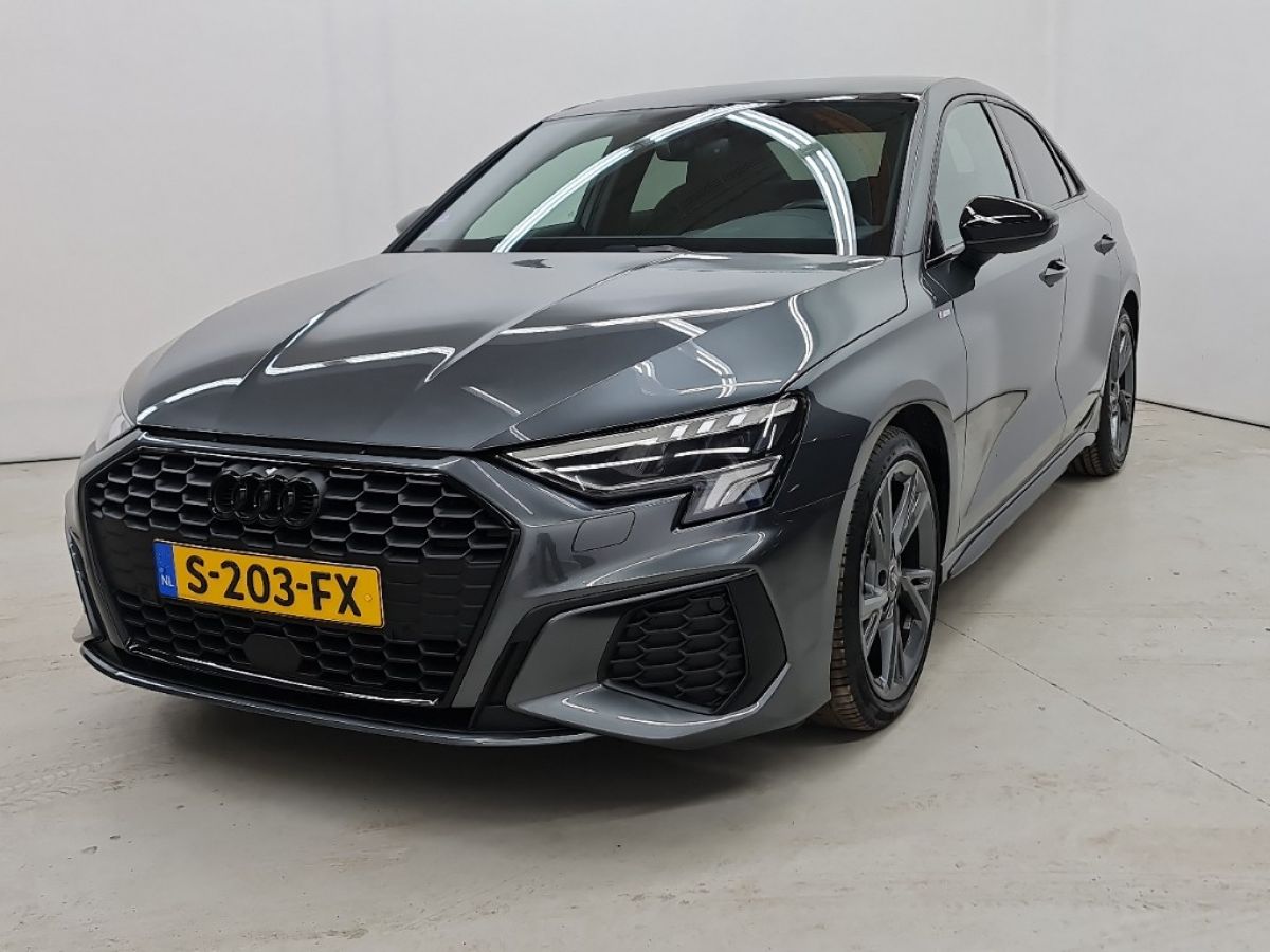 Audi A3 LIMOUSINE